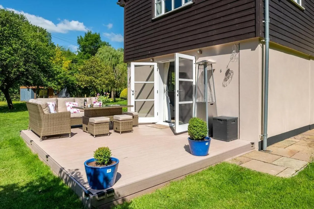 Osbornes Holiday House Near Exeter With Swimming Pool 0*,  United Kingdom