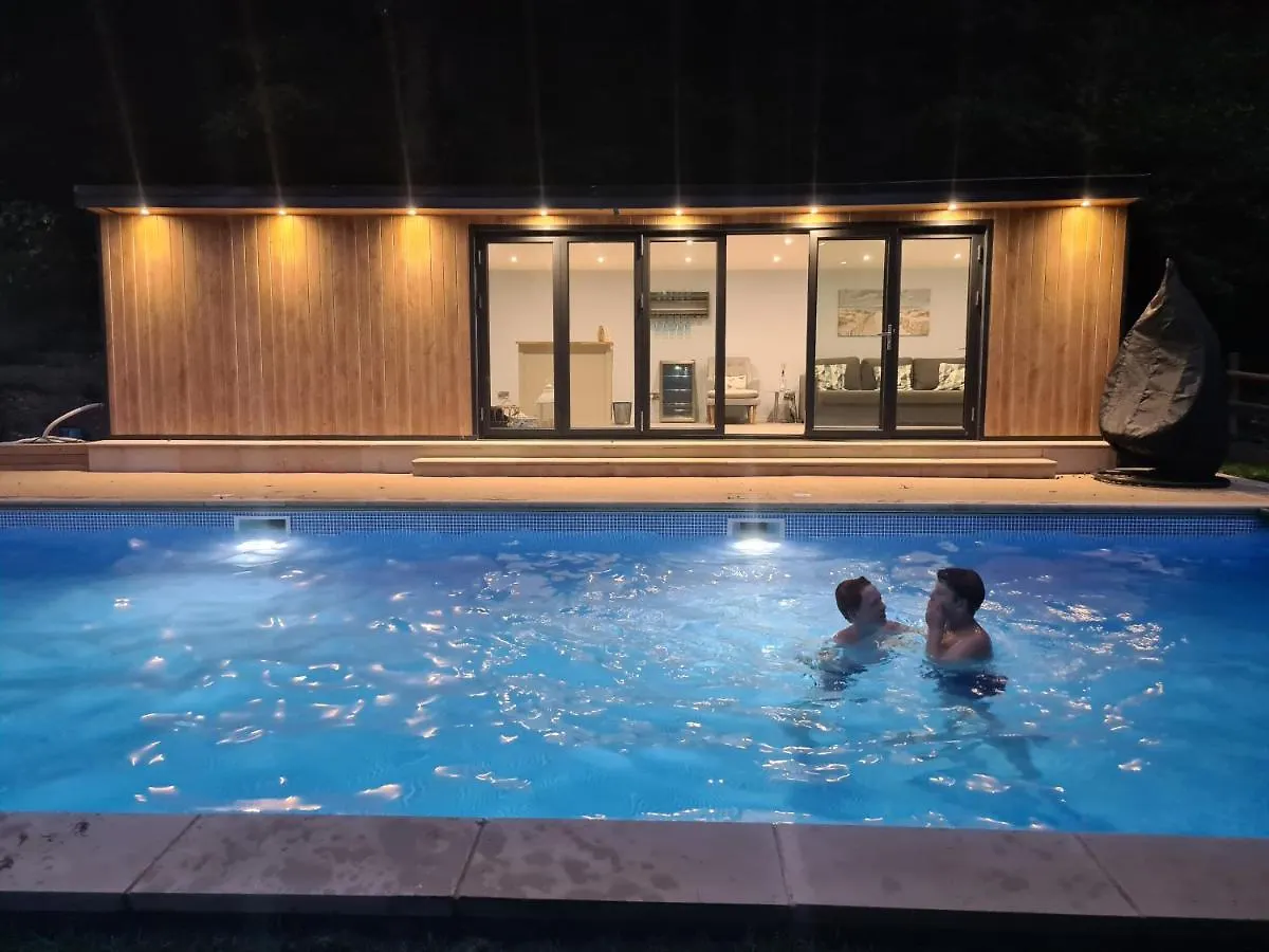 Osbornes Holiday House Near Exeter With Swimming Pool Holiday home